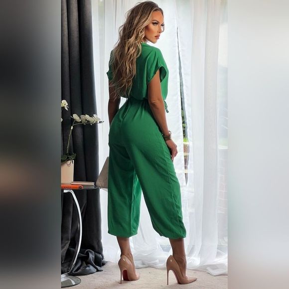 Estee Brown "Jade" Short Sleeve Belted Relaxed V-Neck Jumpsuit Size Medium - Picture 1 of 9